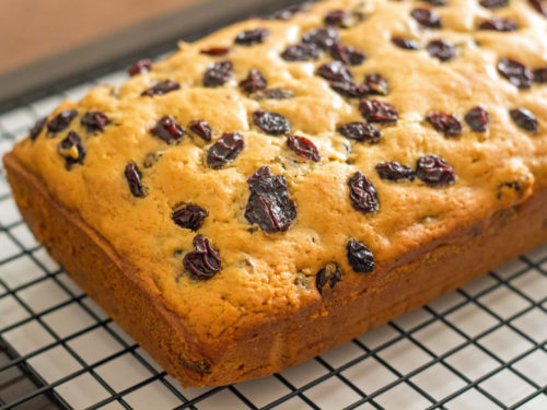 The Cookie Scoop: Applesauce Raisin Cake